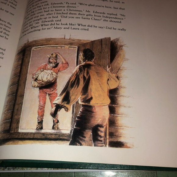 Green 'A Family Christmas' Book - Picture 10 of 12